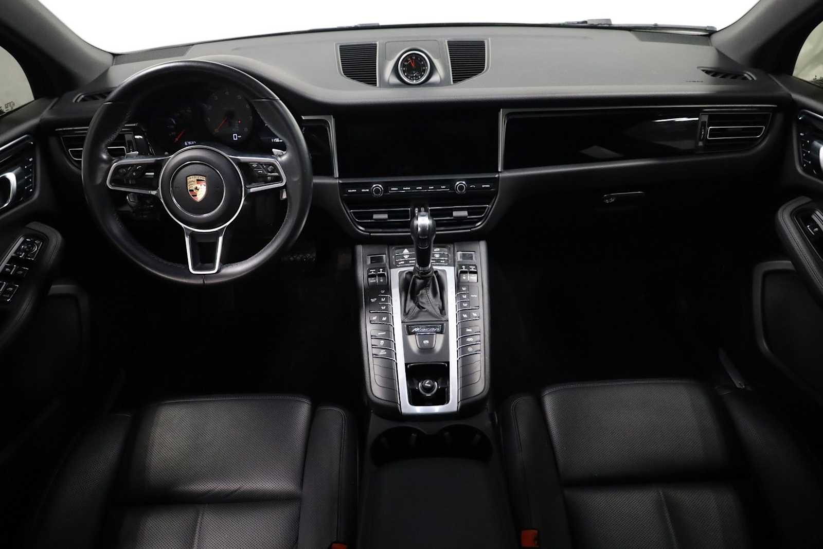 Thumbnail: 2020 Porsche Macan - 26