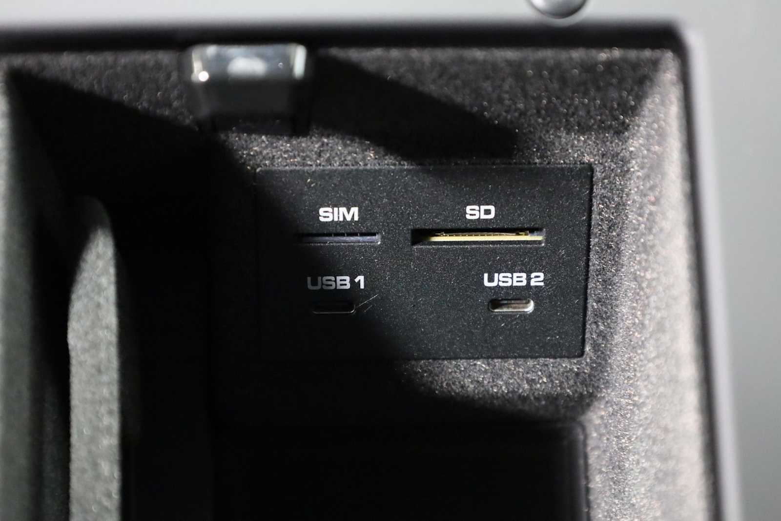 Thumbnail: 2026 Porsche Macan - 35