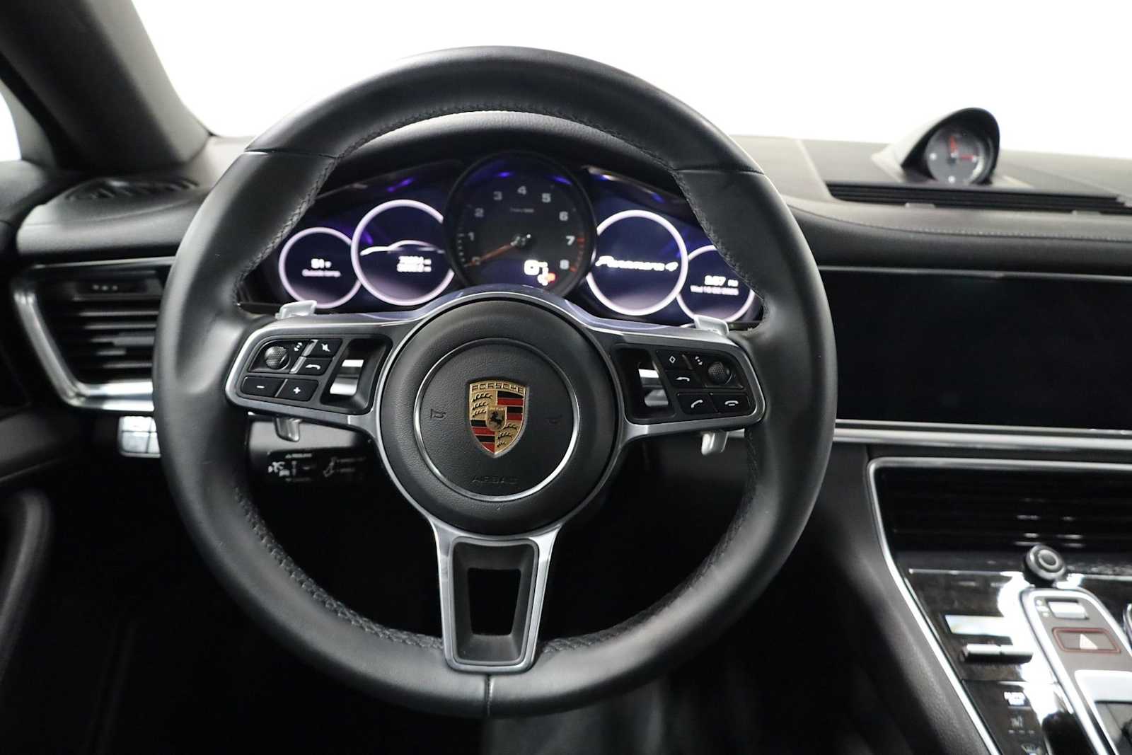 Thumbnail: 2018 Porsche Panamera - 26