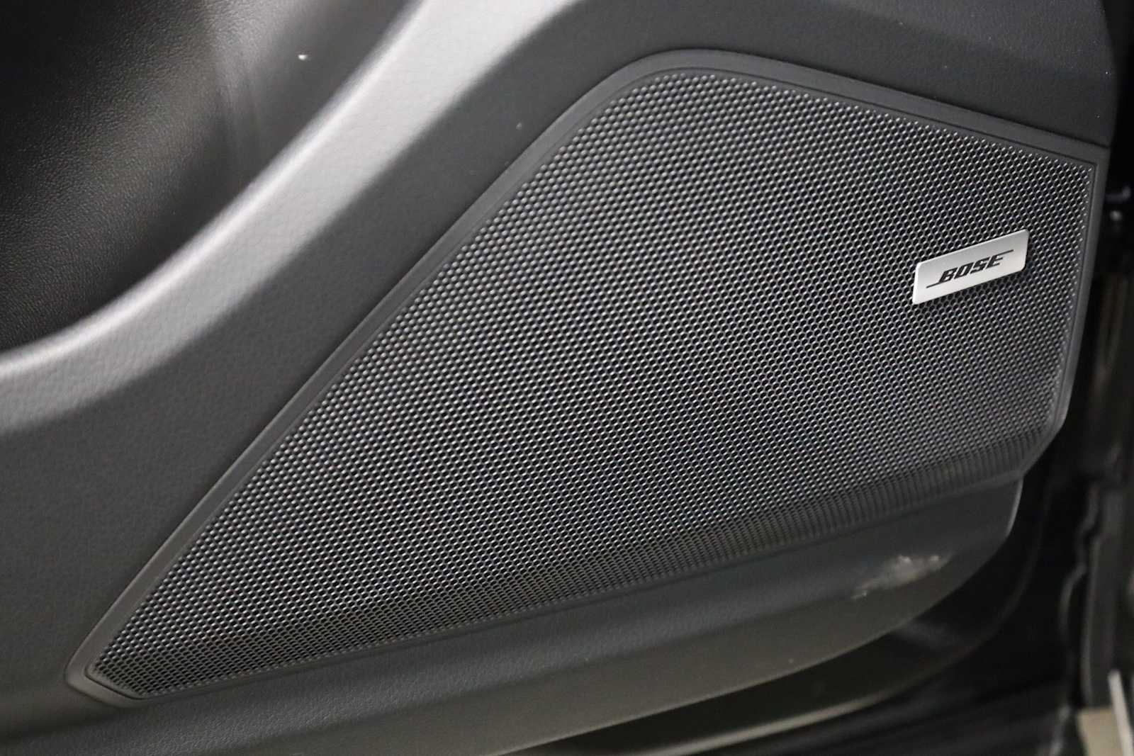 Thumbnail: 2026 Porsche Cayenne - 17