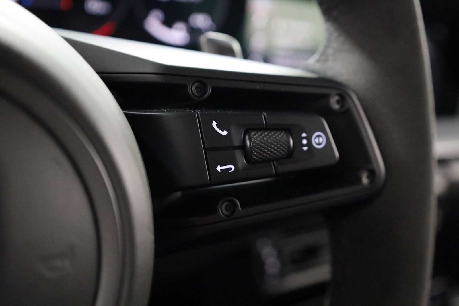 Thumbnail: 2020 Porsche 911 - 24