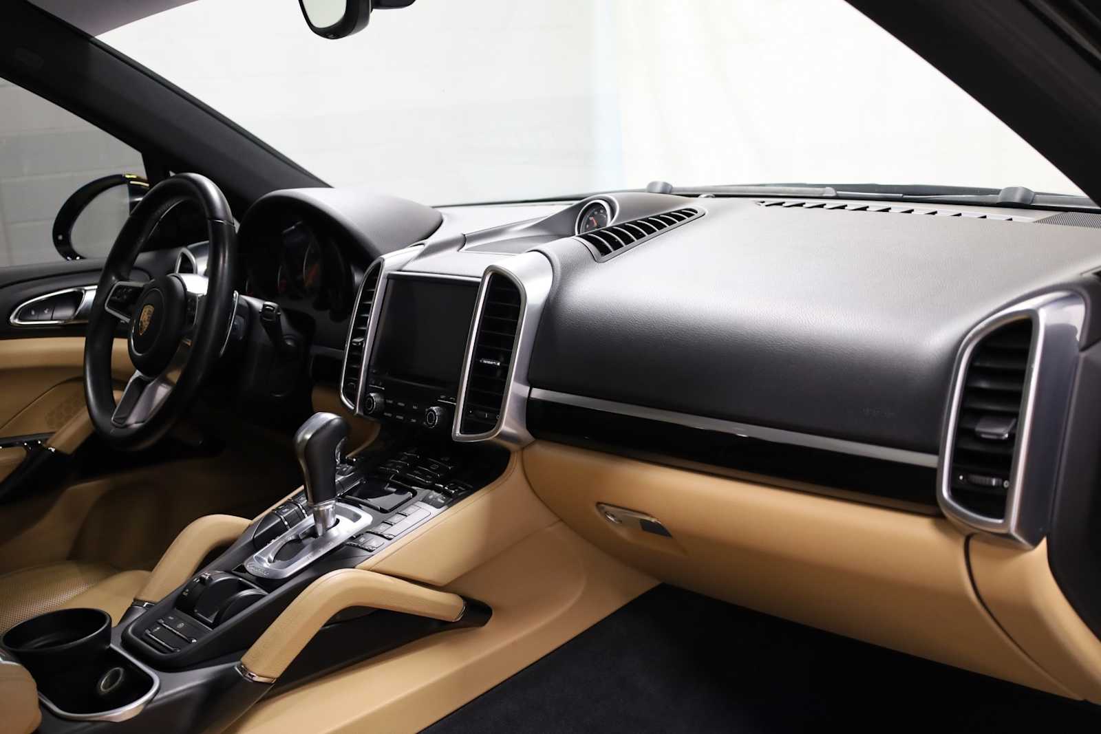 Thumbnail: 2018 Porsche Cayenne - 6