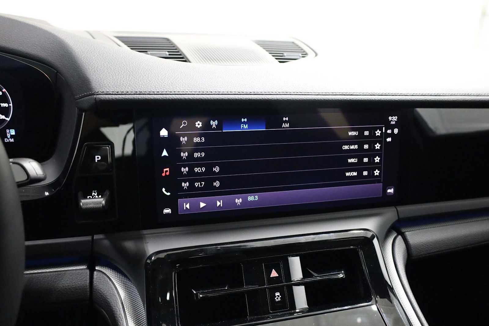 Thumbnail: 2026 Porsche Panamera - 31