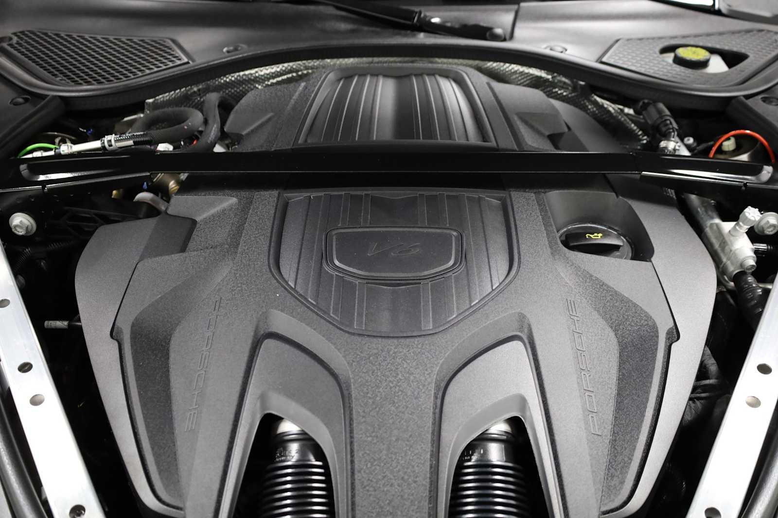 Thumbnail: 2022 Porsche Panamera - 41