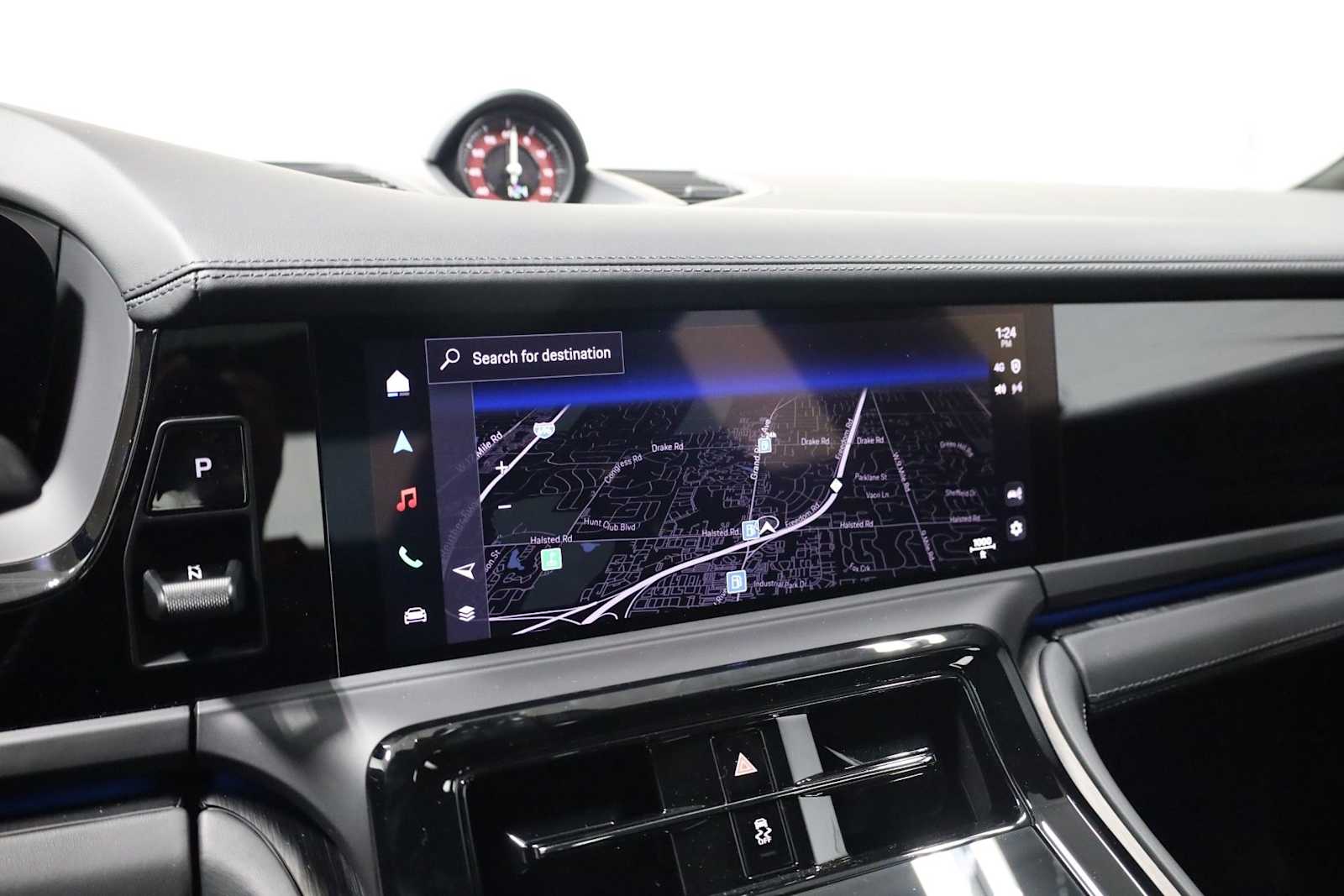 Thumbnail: 2026 Porsche Panamera - 33