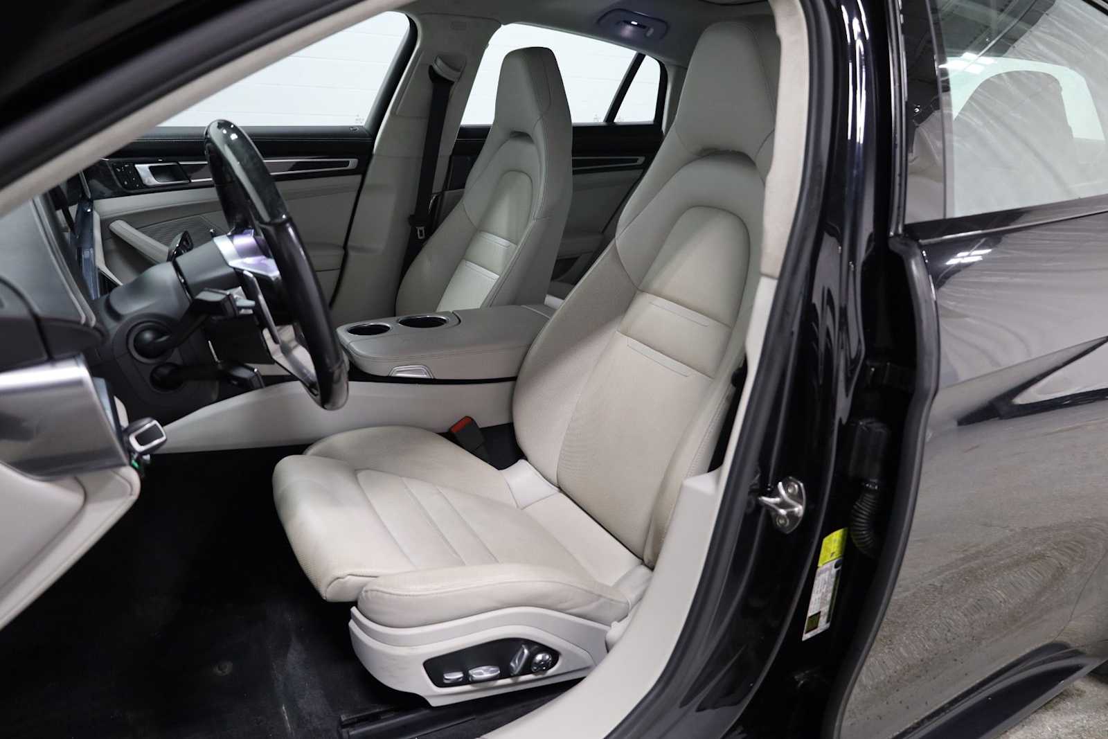 Thumbnail: 2017 Porsche Panamera - 5