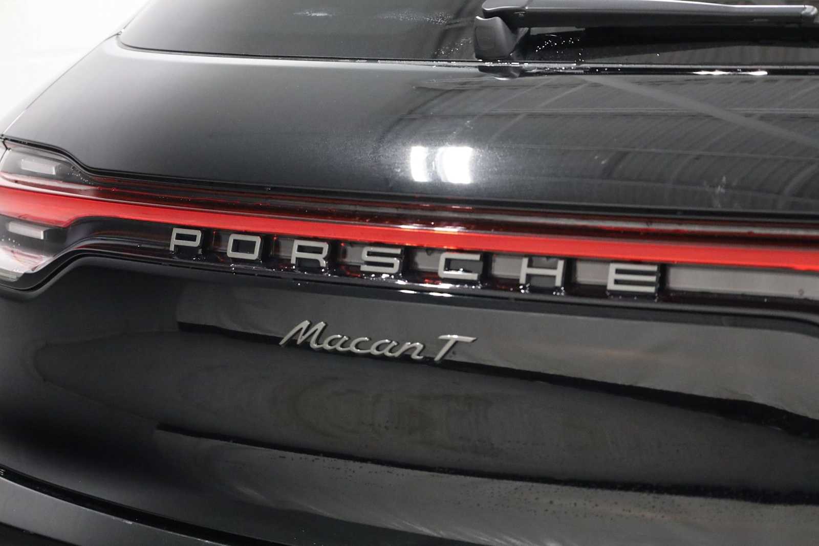 Thumbnail: 2025 Porsche Macan - 8