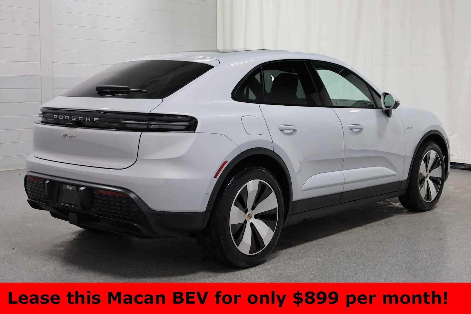 Thumbnail: 2025 Porsche Macan - 9