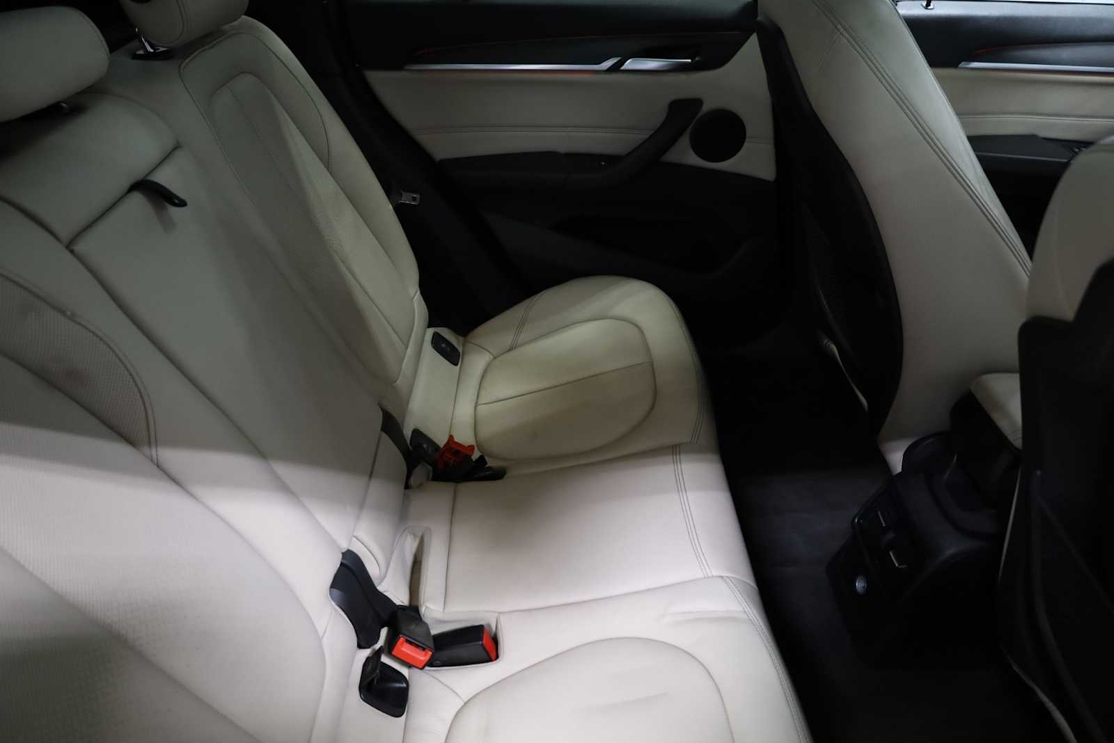 Thumbnail: 2016 BMW X1 - 31
