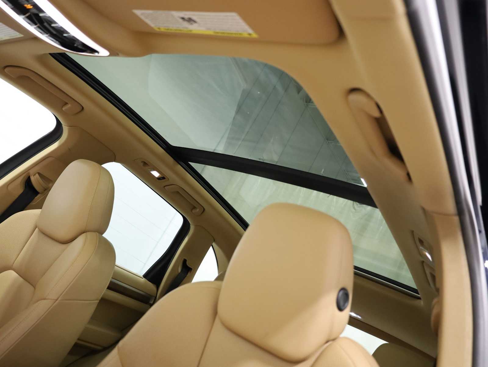 Thumbnail: 2015 Porsche Cayenne - 20