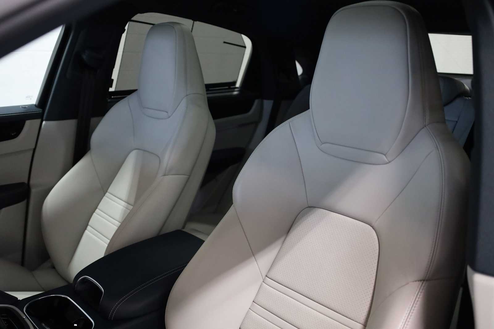 Thumbnail: 2023 Porsche  - 19