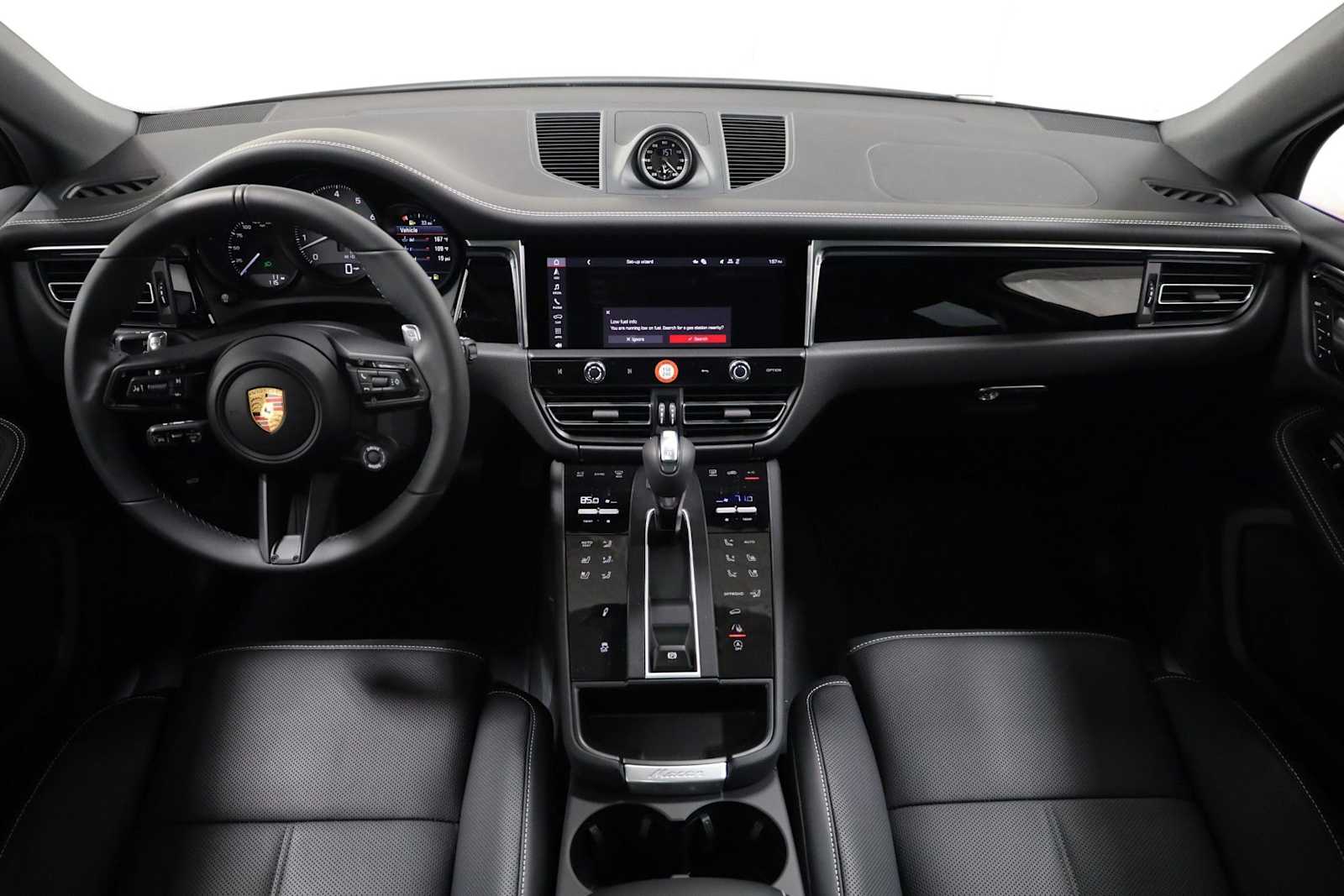 Thumbnail: 2026 Porsche Macan - 27