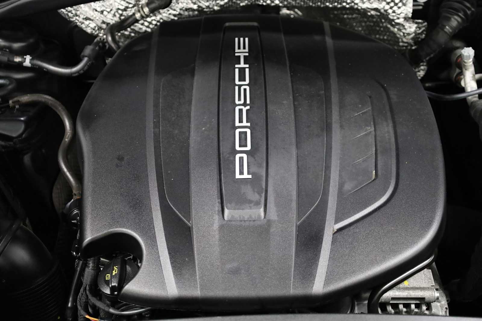 Thumbnail: 2018 Porsche Macan - 43