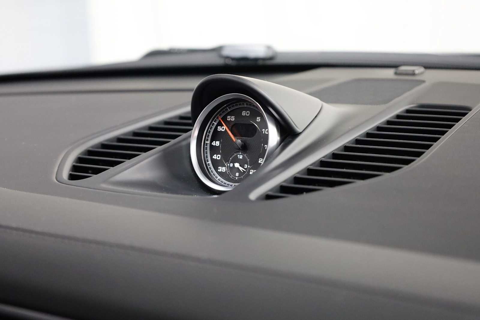 Thumbnail: 2019 Porsche 911 - 22