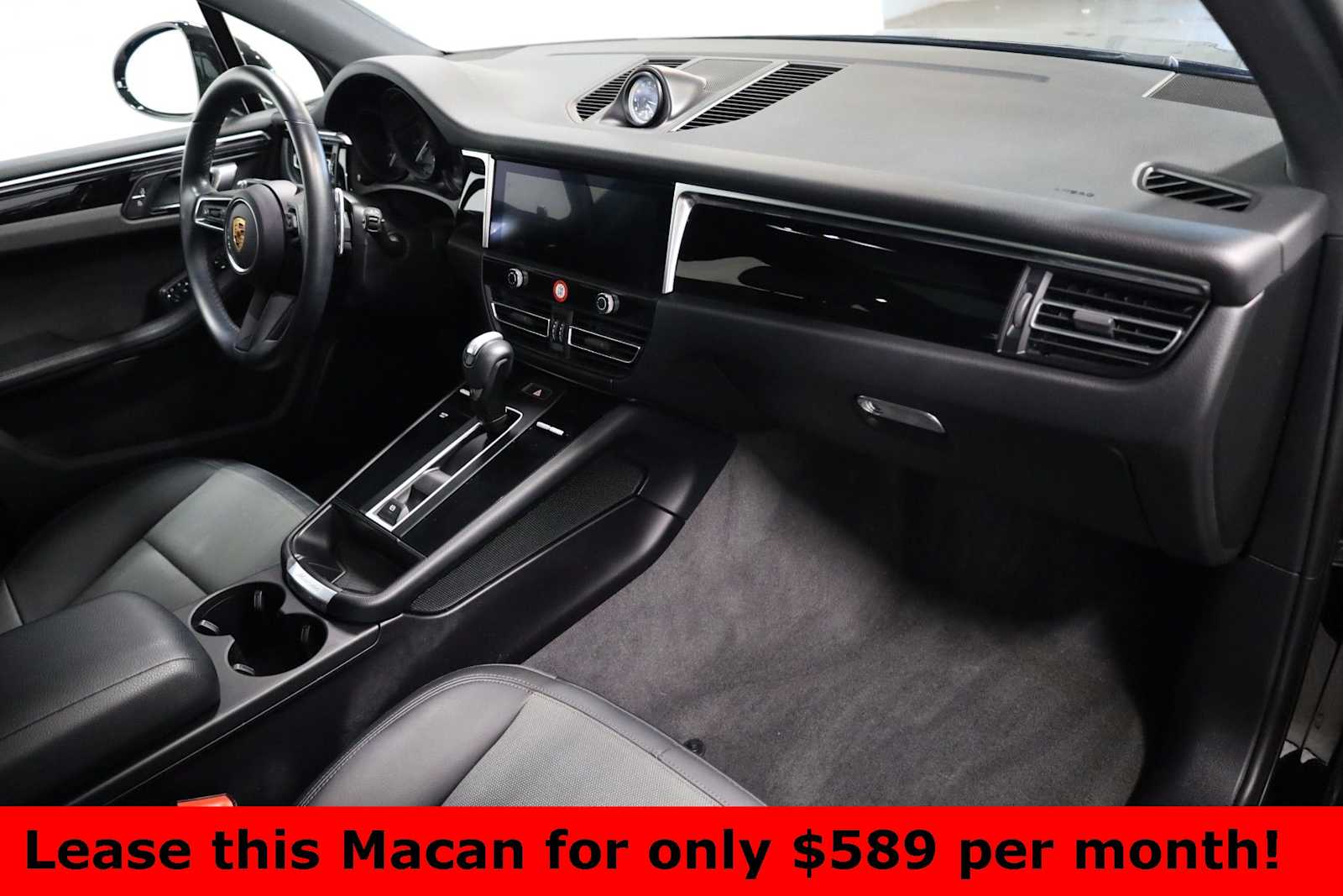 Thumbnail: 2023 Porsche Macan - 6