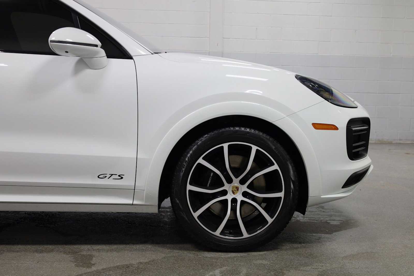 Thumbnail: 2023 Porsche Cayenne - 11