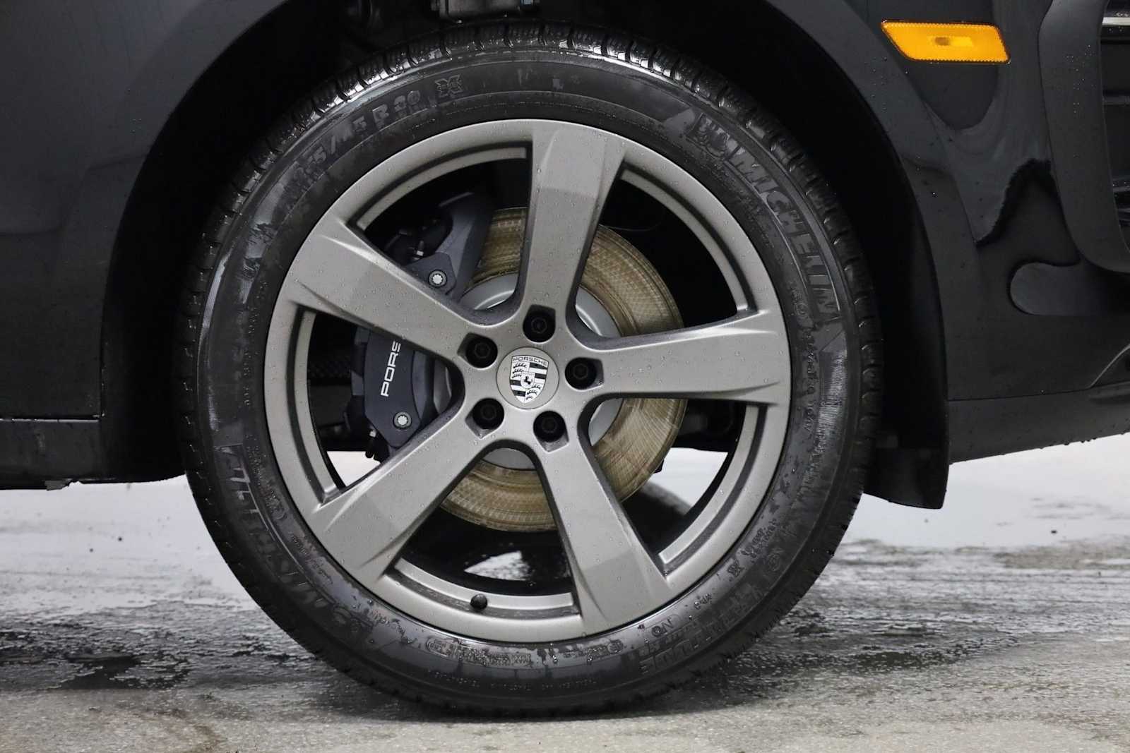 Thumbnail: 2026 Porsche Macan - 12