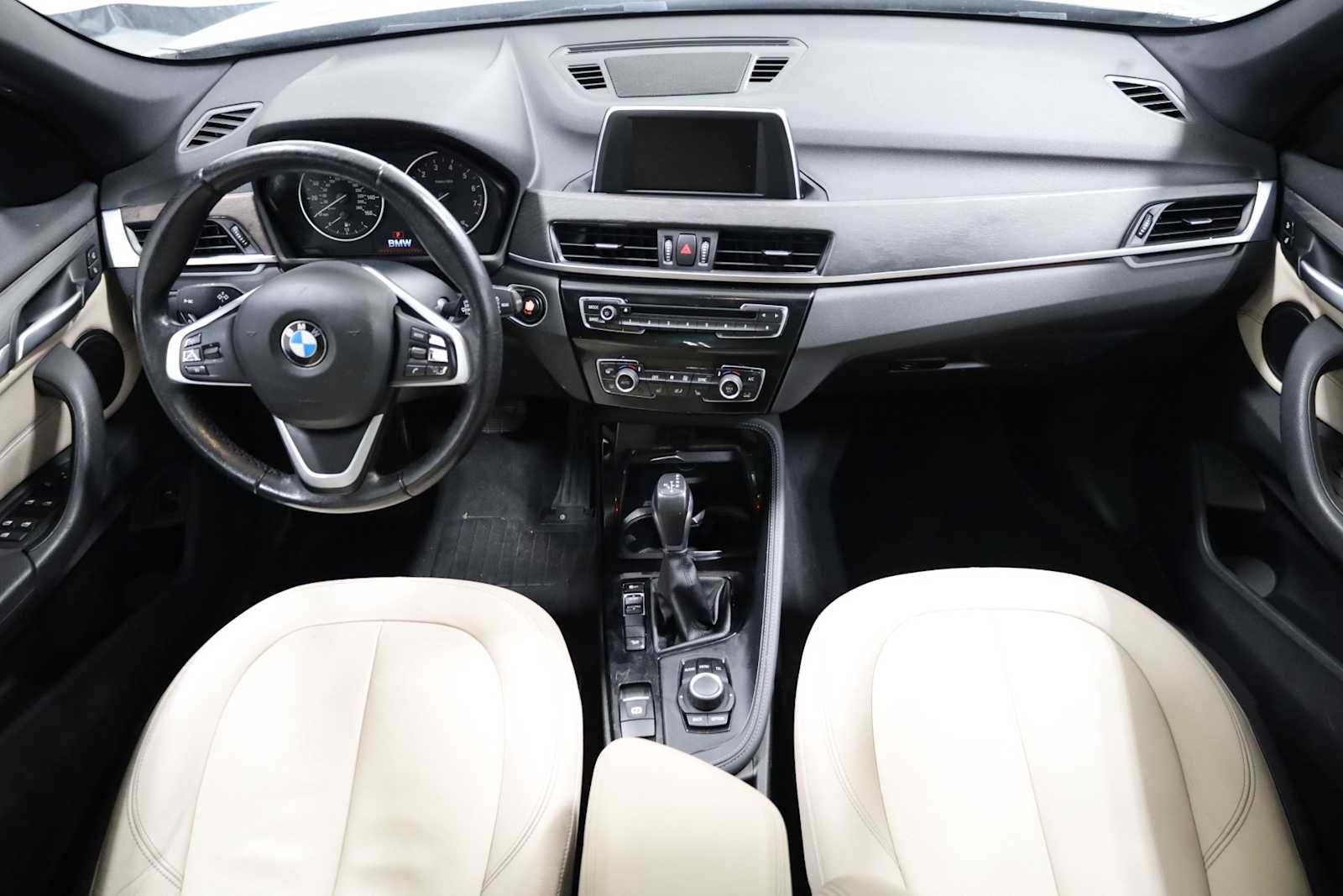 Thumbnail: 2016 BMW X1 - 29
