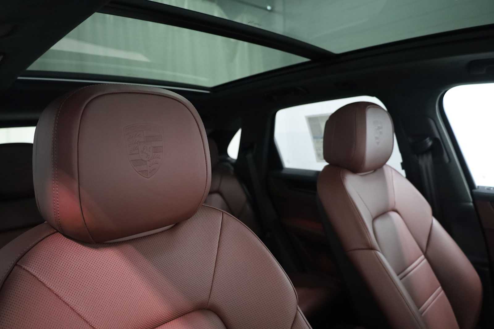 Thumbnail: 2025 Porsche Cayenne - 22