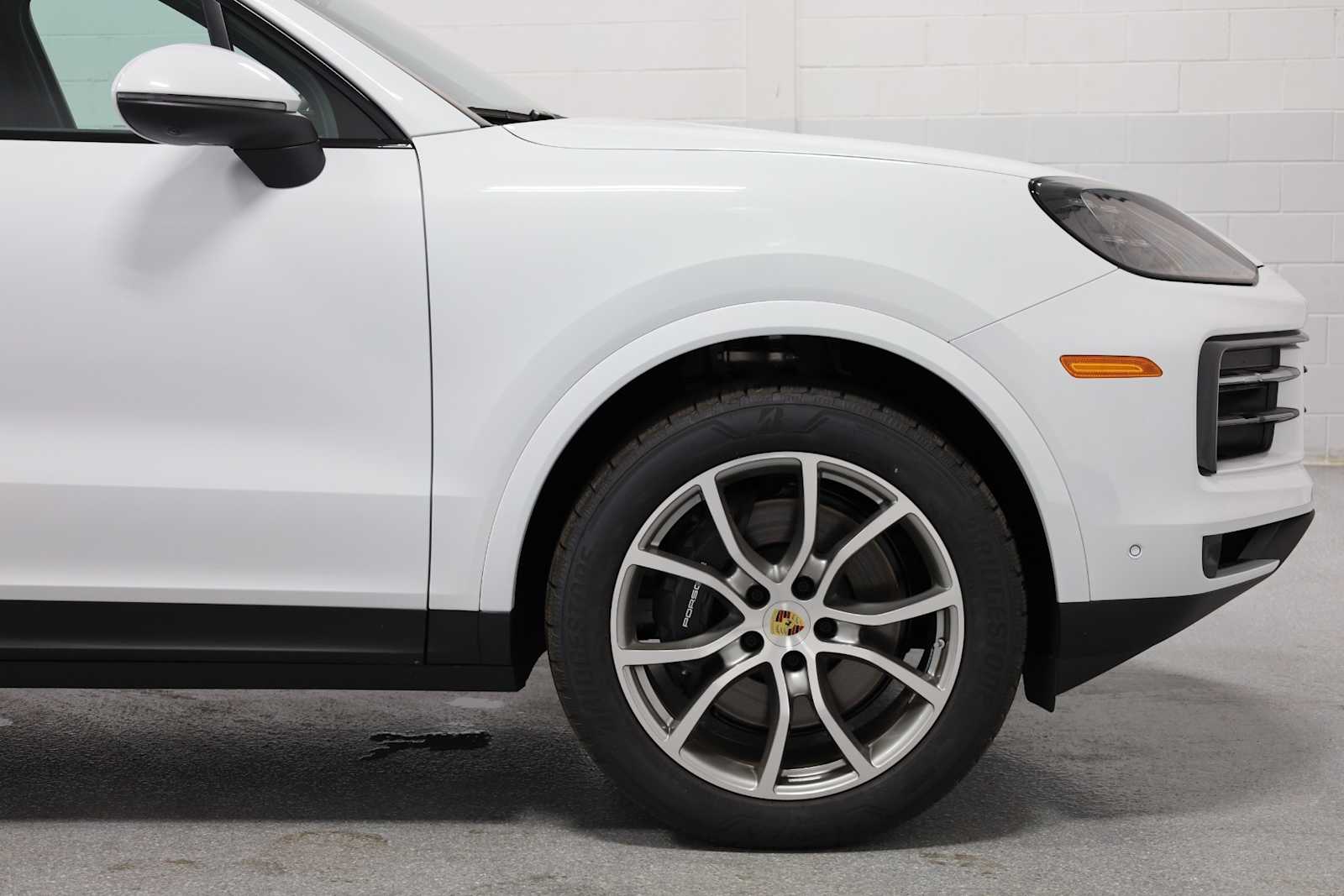 Thumbnail: 2024 Porsche Cayenne - 6