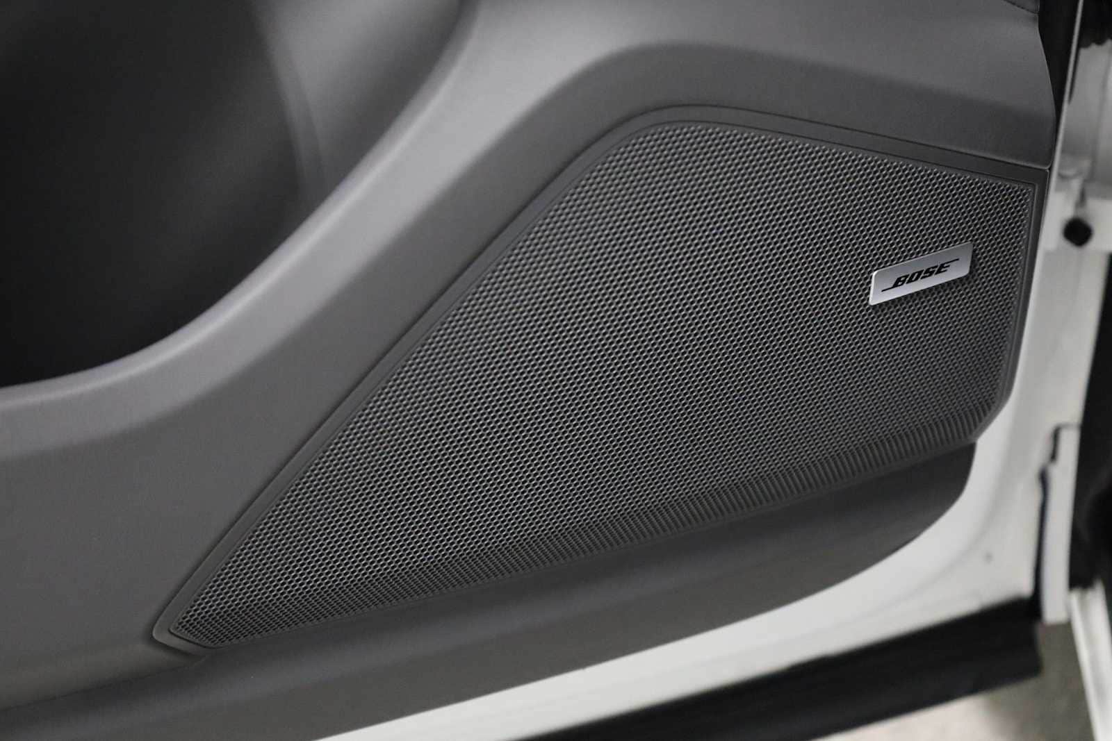 Thumbnail: 2023 Porsche Cayenne - 17