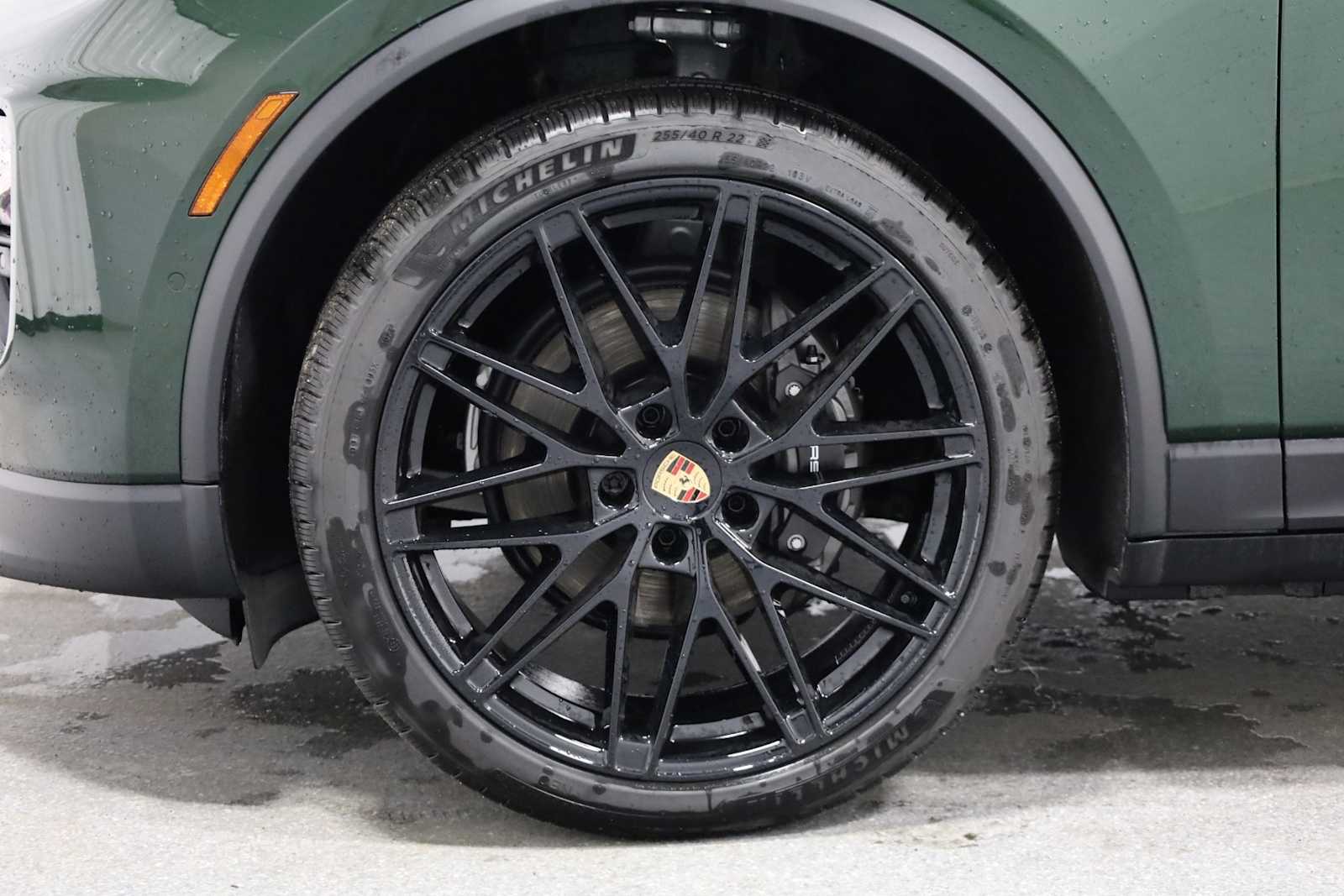 Thumbnail: 2024 Porsche Macan - 35