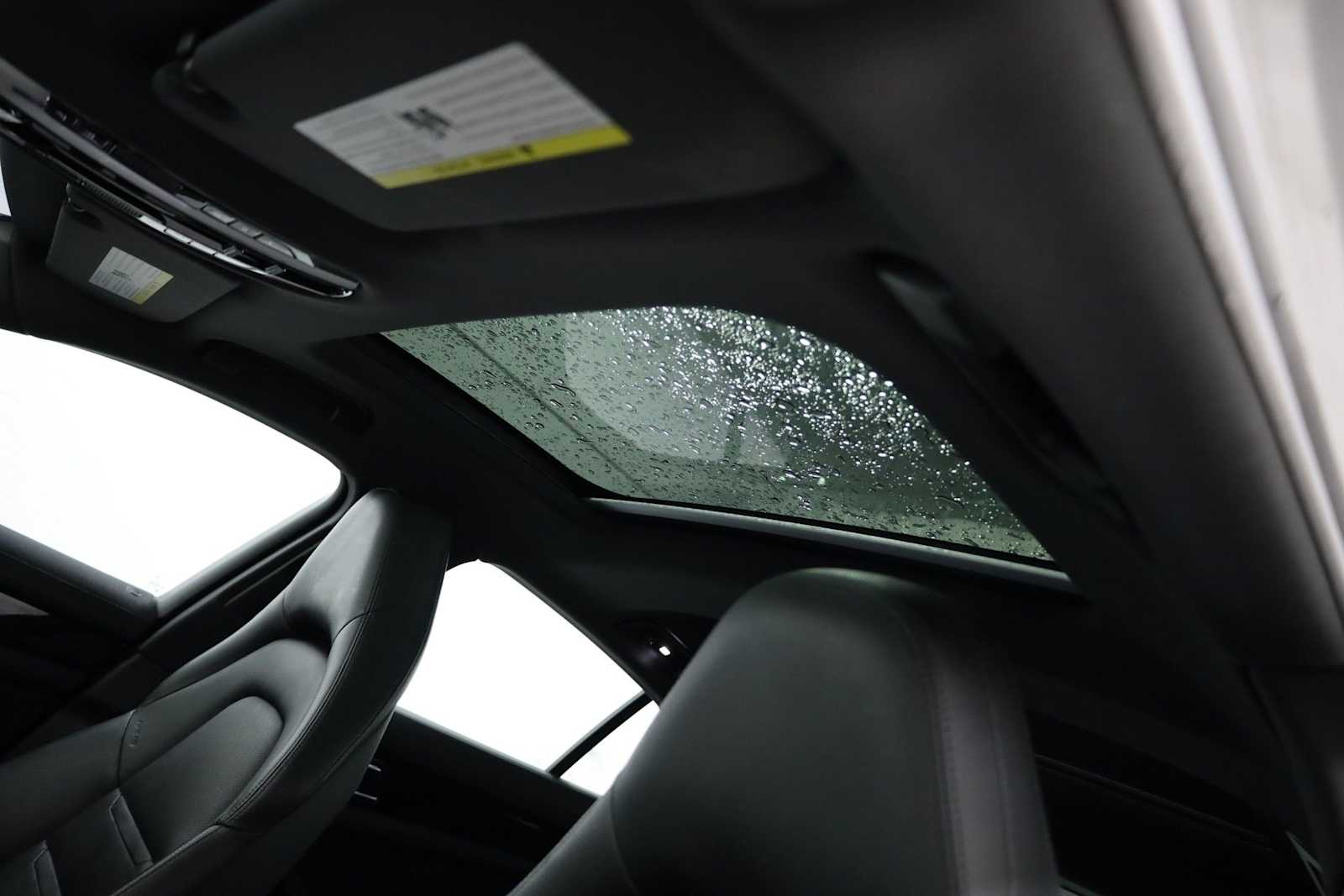 Thumbnail: 2018 Porsche Panamera - 20