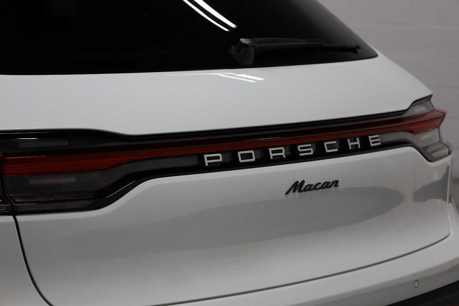 Thumbnail: 2026 Porsche Macan - 7