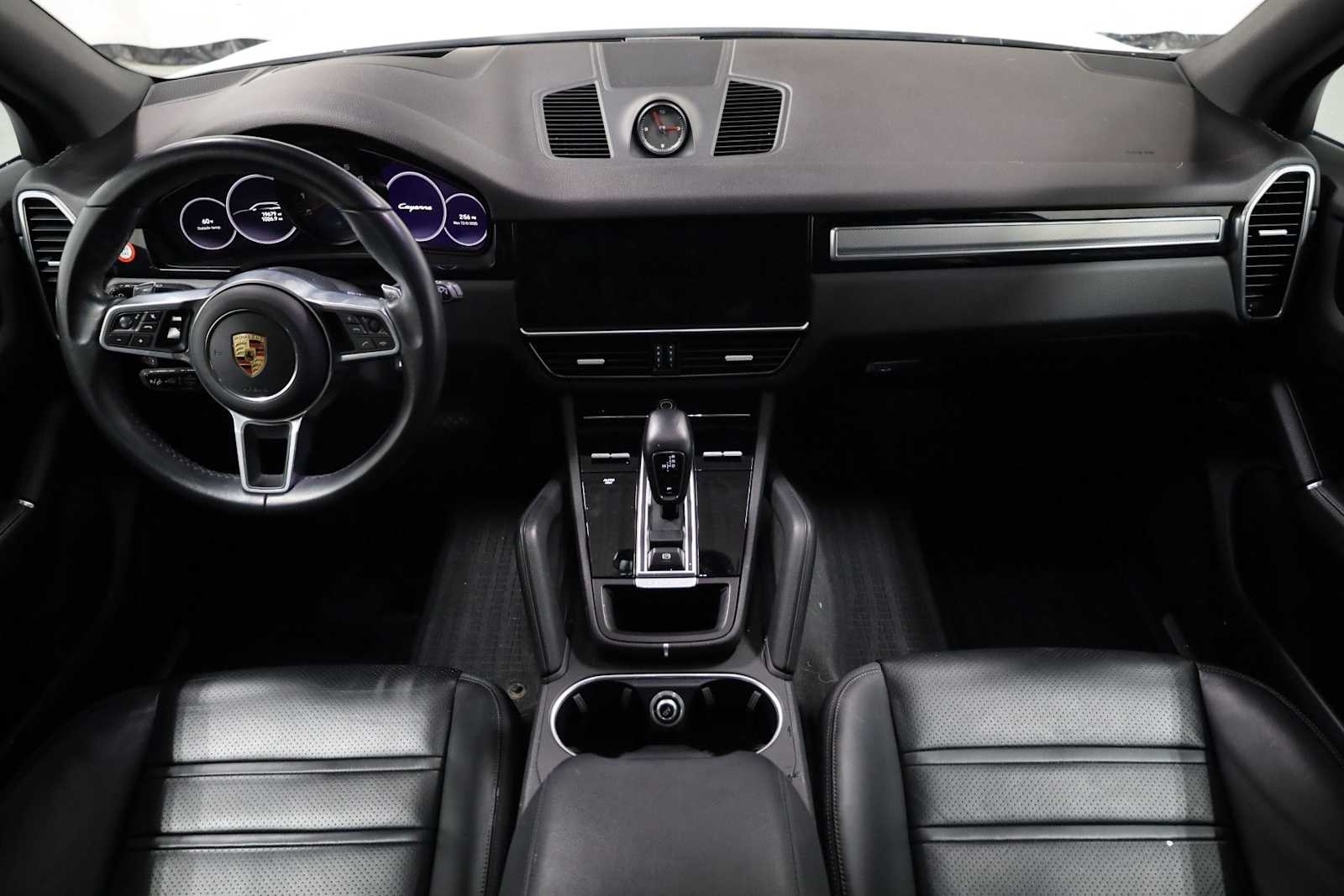 Thumbnail: 2023 Porsche Cayenne - 26