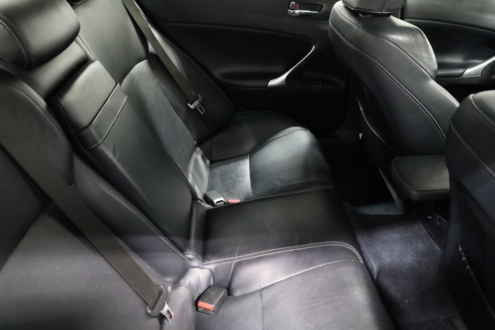 Thumbnail: 2012 Lexus IS - 33