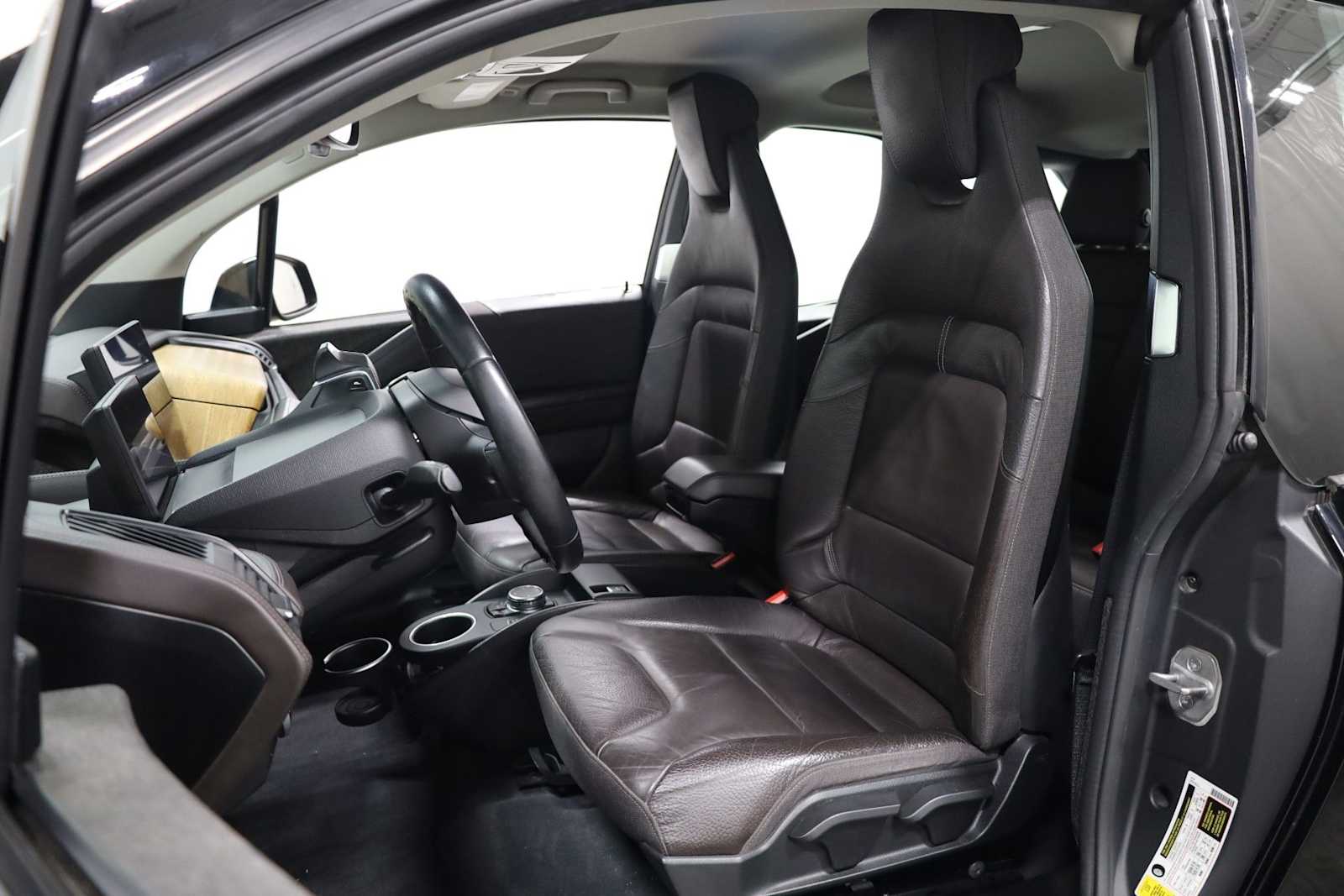 Thumbnail: 2016 BMW i3 - 5