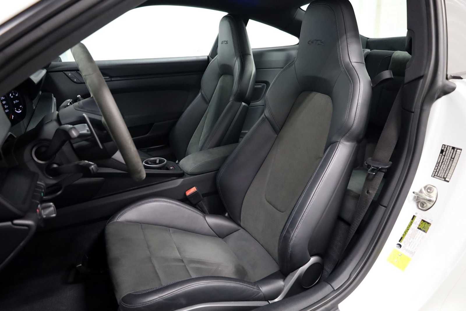 Thumbnail: 2022 Porsche 911 - 5