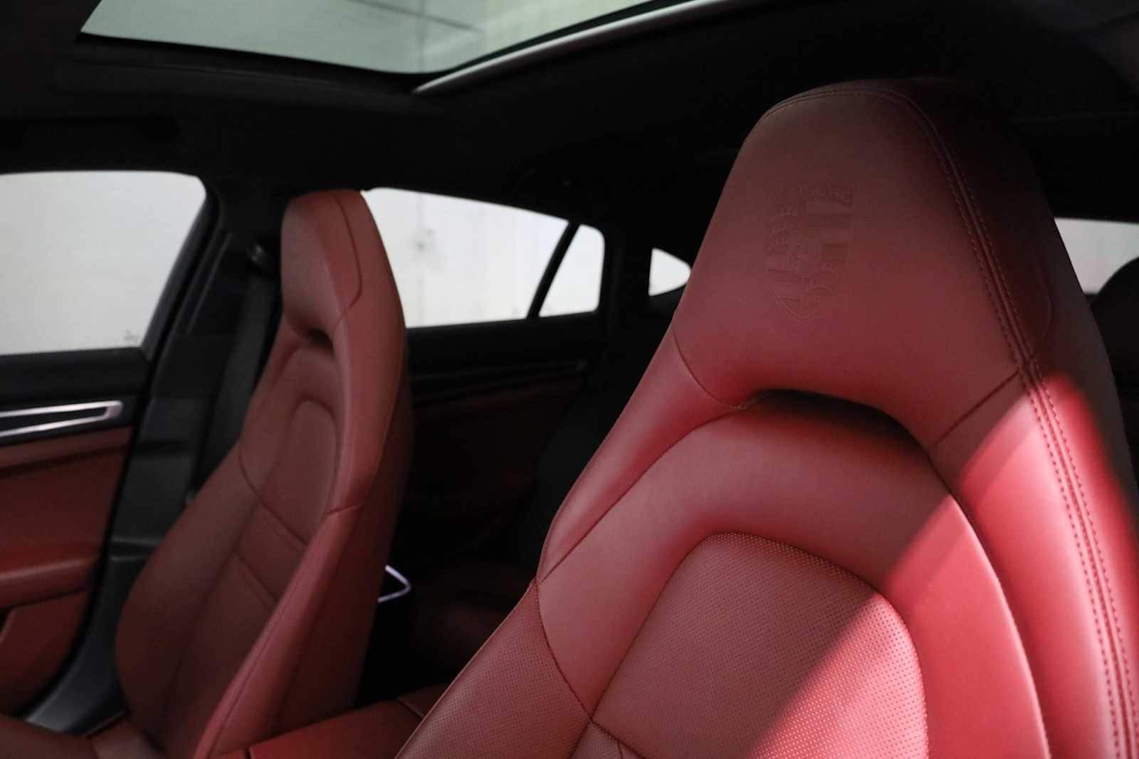 Thumbnail: 2022 Porsche Panamera - 19