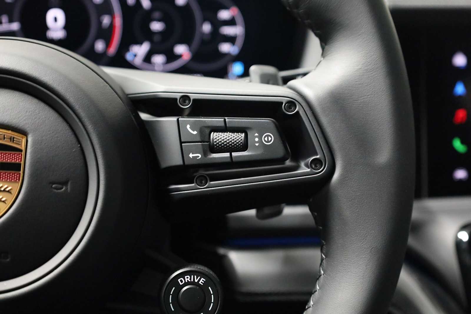 Thumbnail: 2026 Porsche Panamera - 28