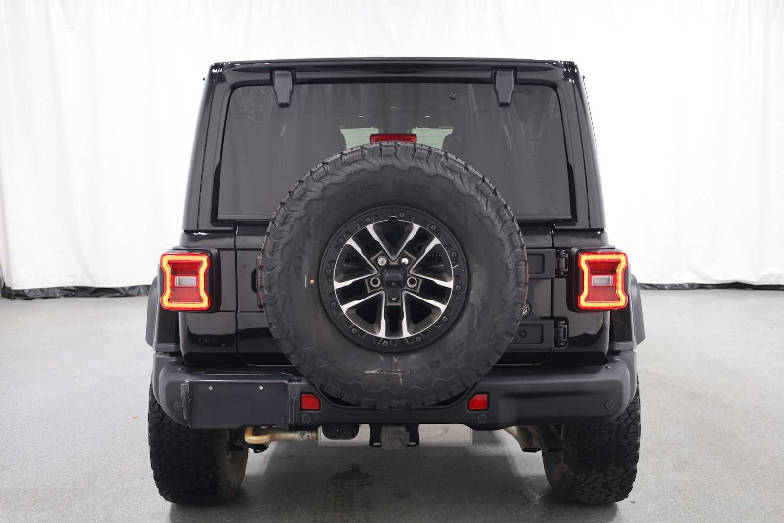 Thumbnail: 2024 Jeep Wrangler - 7