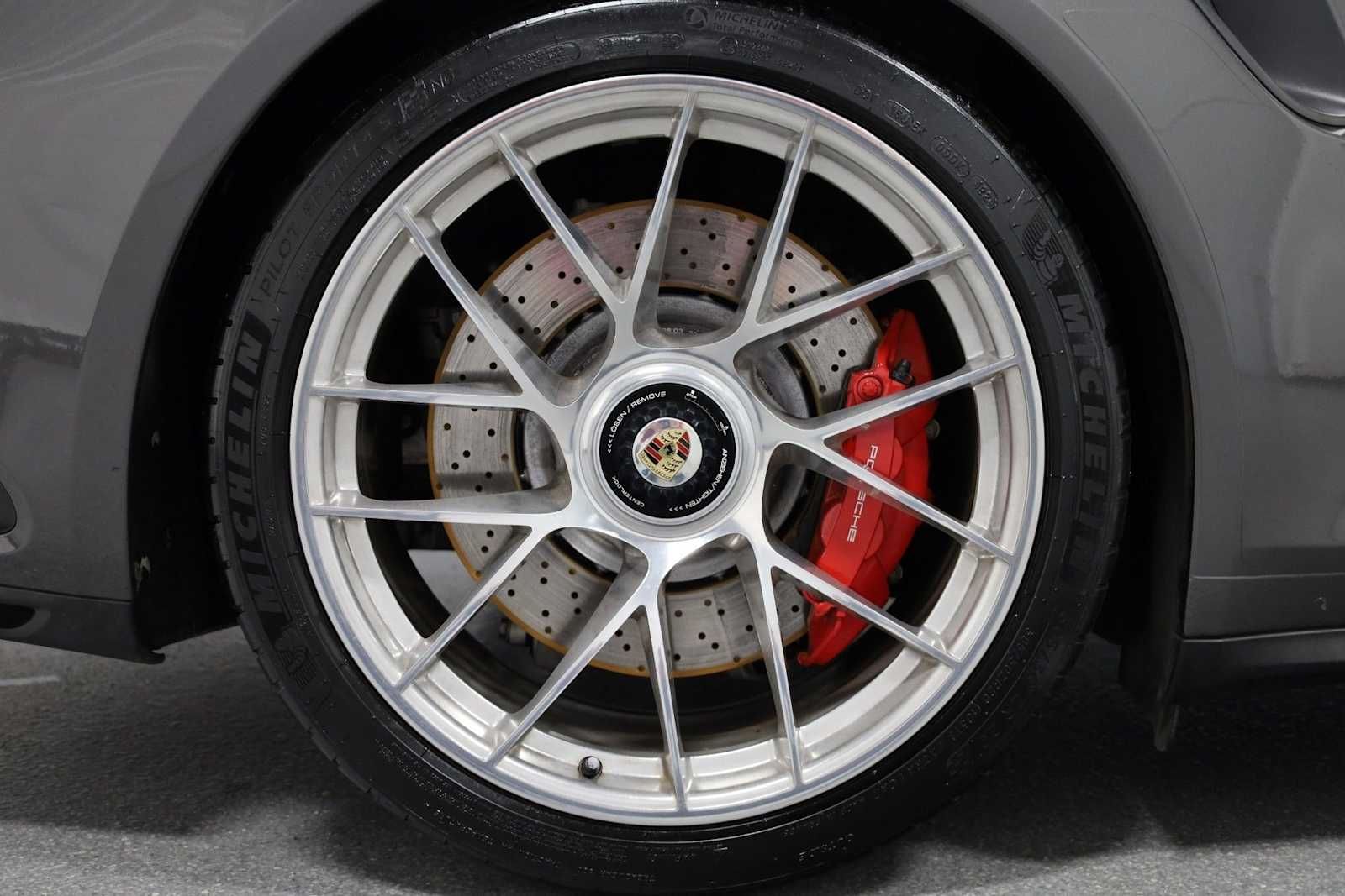 Thumbnail: 2019 Porsche 911 - 37