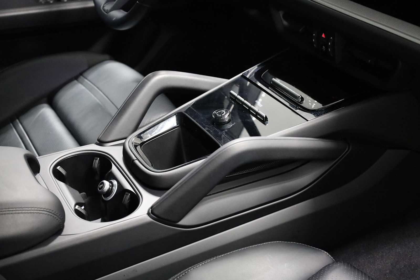 Thumbnail: 2024 Porsche Cayenne - 18