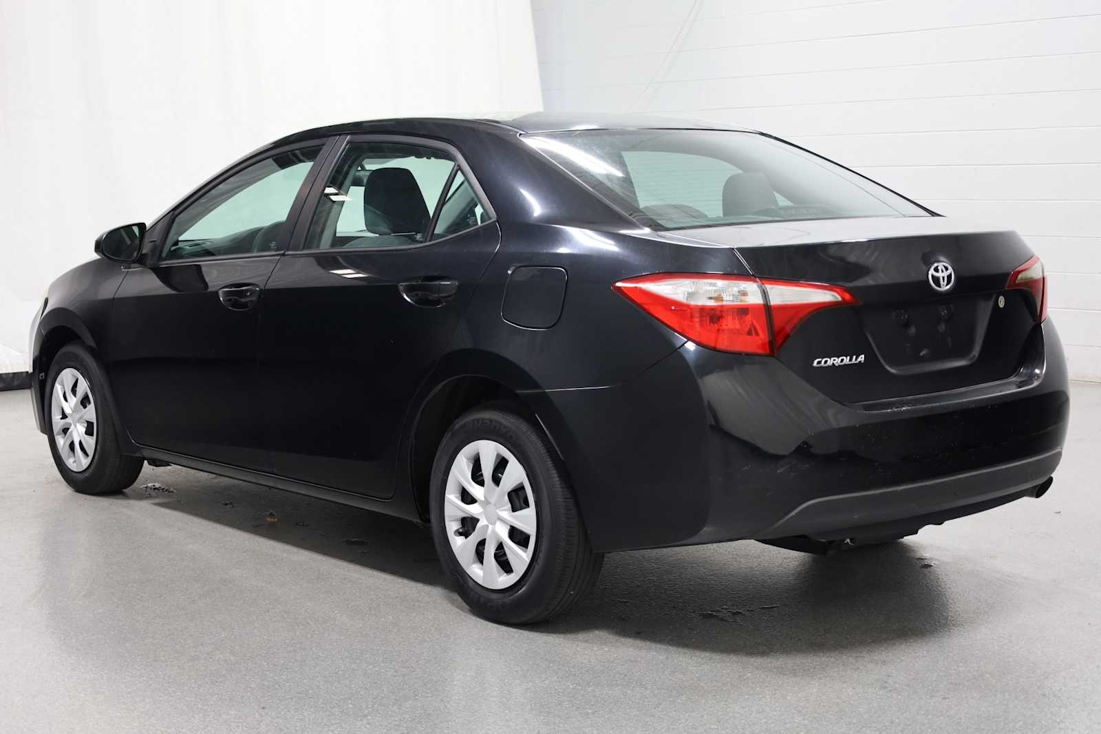 Thumbnail: 2016 Toyota Corolla - 3