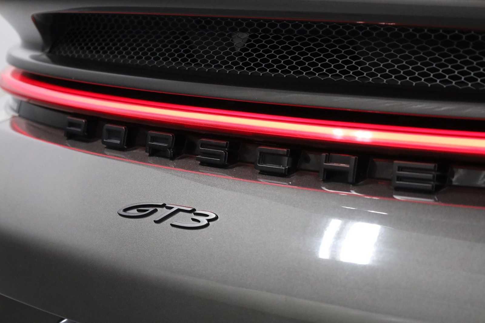 Thumbnail: 2023 Porsche 911 - 9