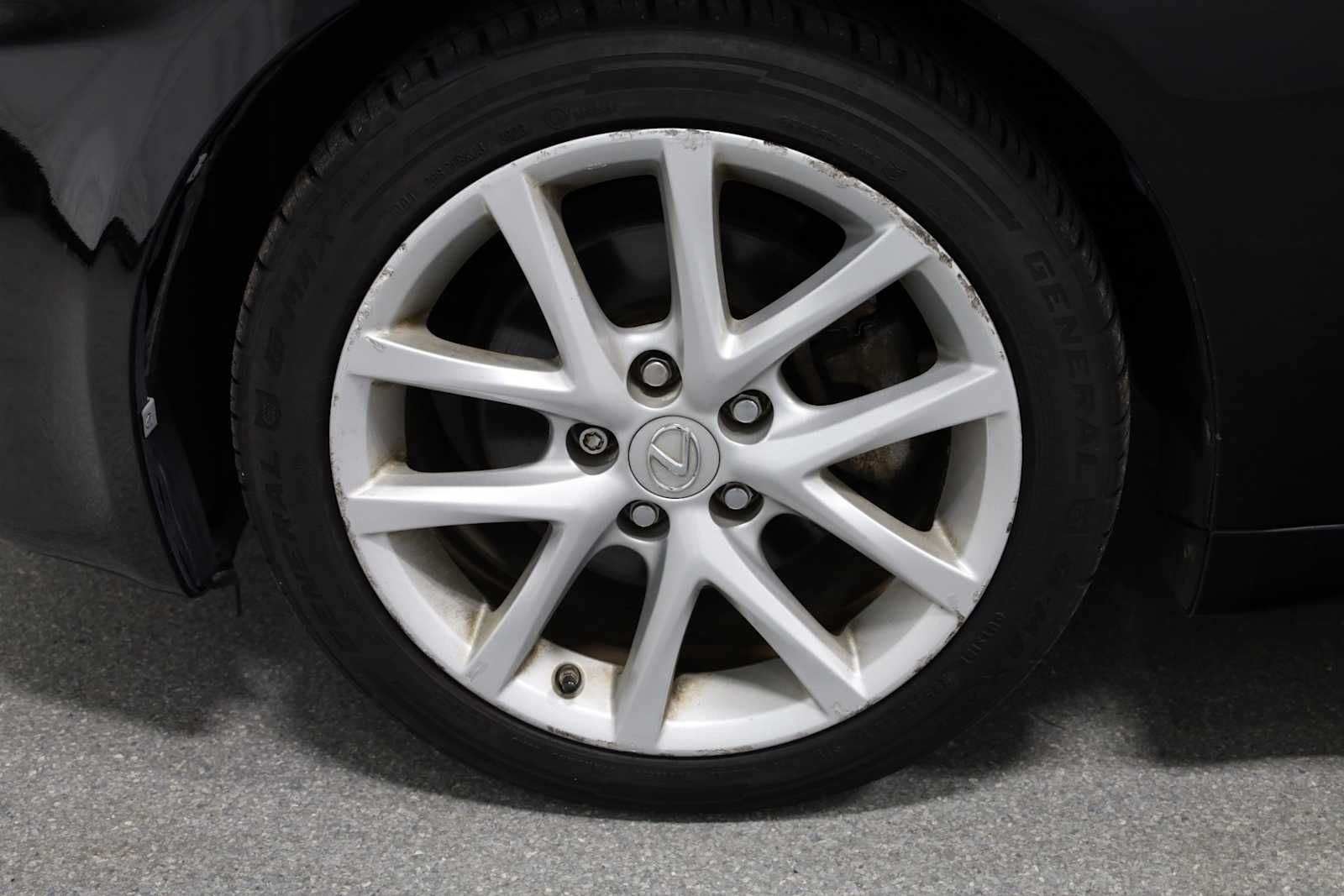 Thumbnail: 2012 Lexus IS - 36