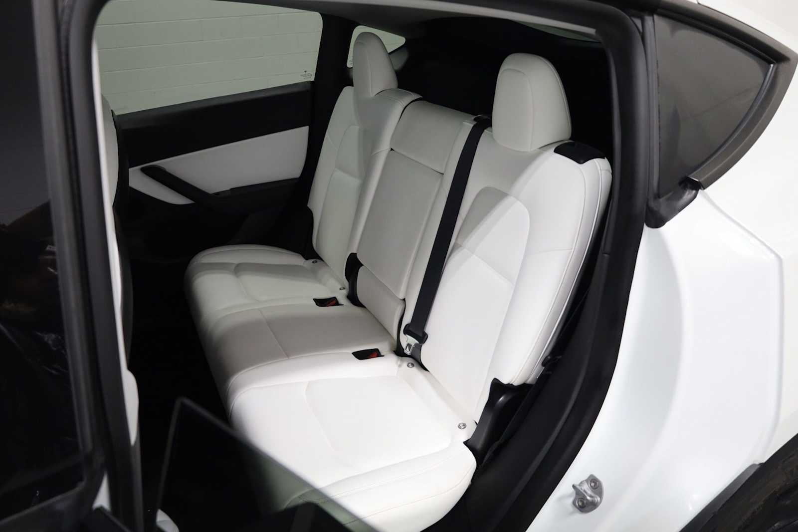 Thumbnail: 2020 Tesla Model Y - 31