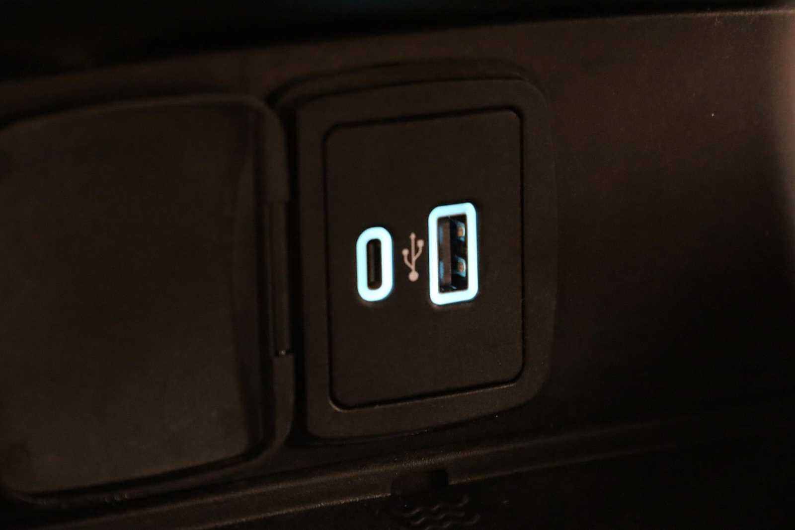 Thumbnail: 2021 Ford Bronco - 31