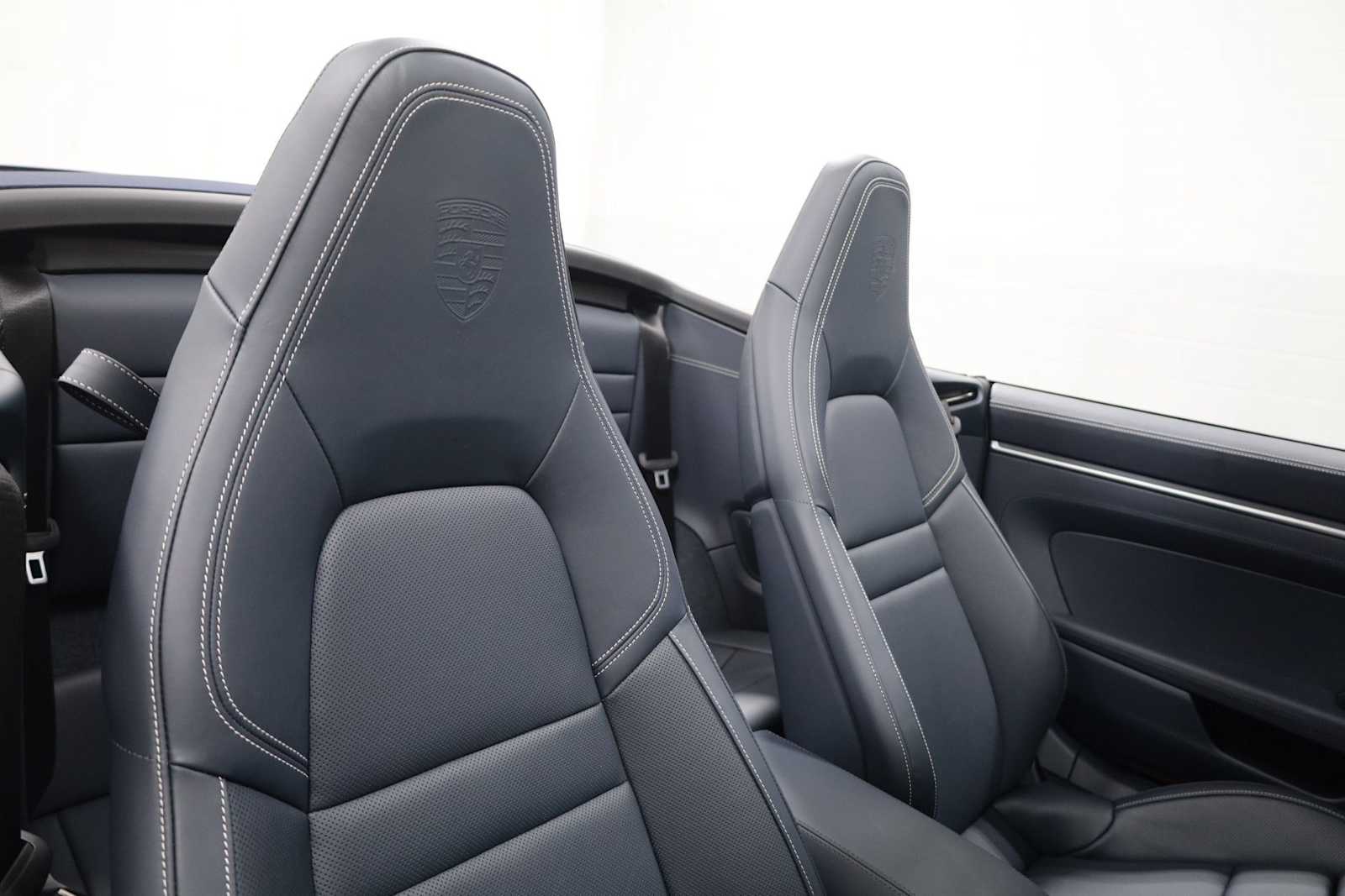 Thumbnail: 2025 Porsche 911 - 20