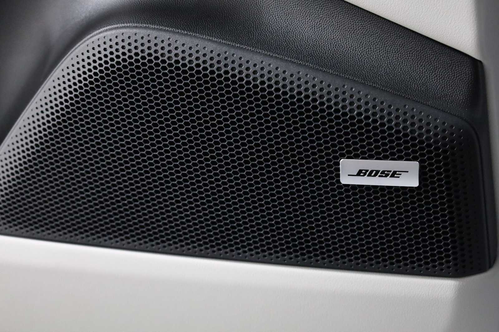 Thumbnail: 2025 Porsche Macan - 17