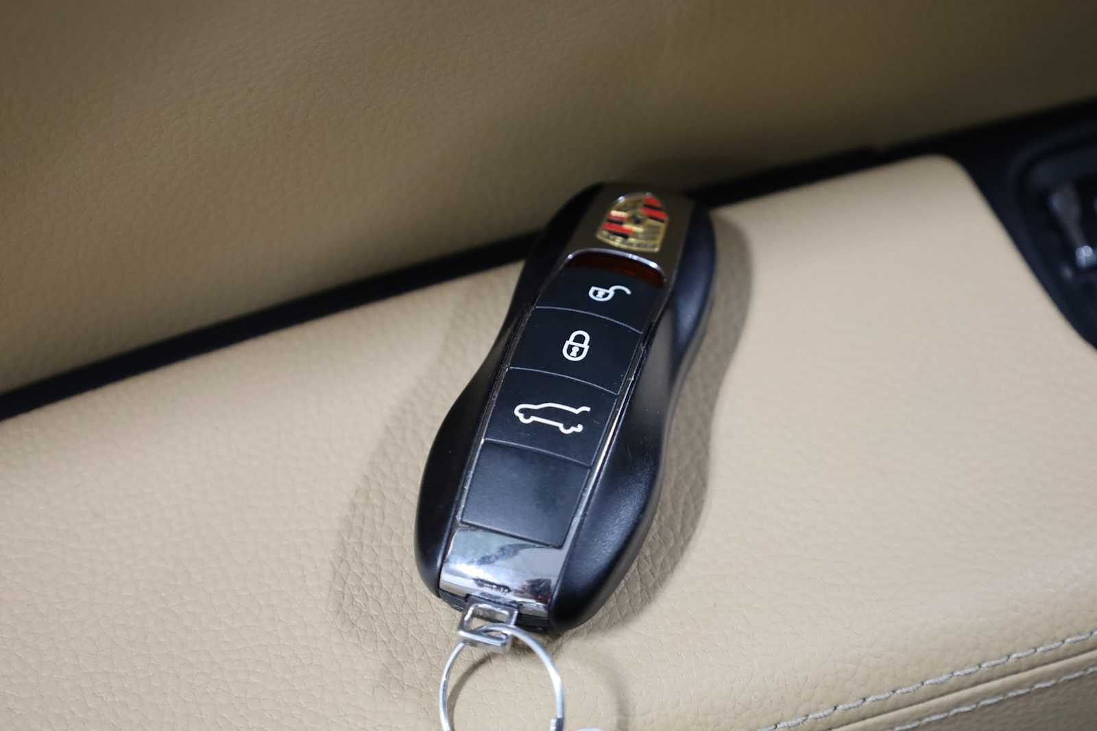 Thumbnail: 2016 Porsche Cayenne - 42
