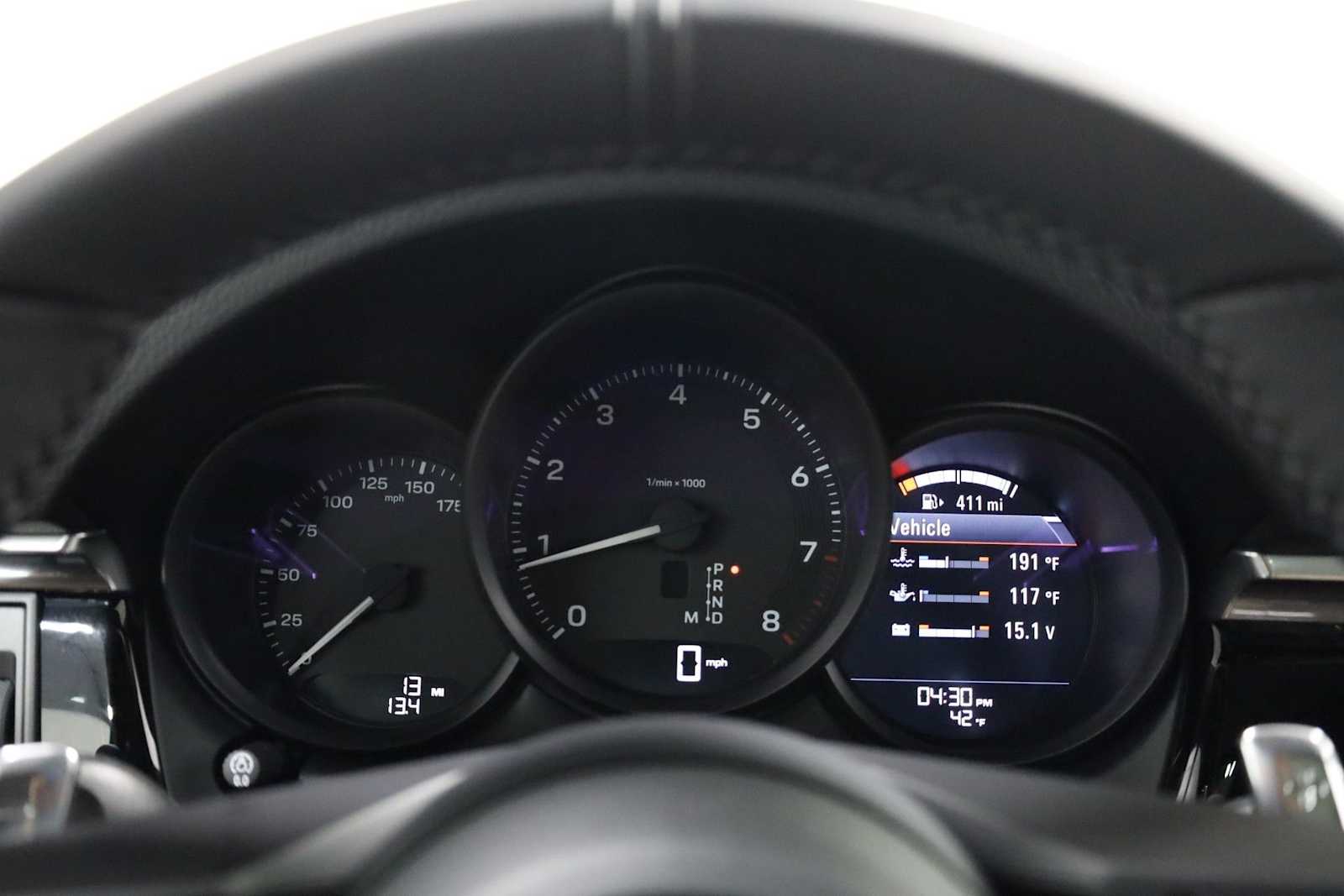 Thumbnail: 2026 Porsche Macan - 24