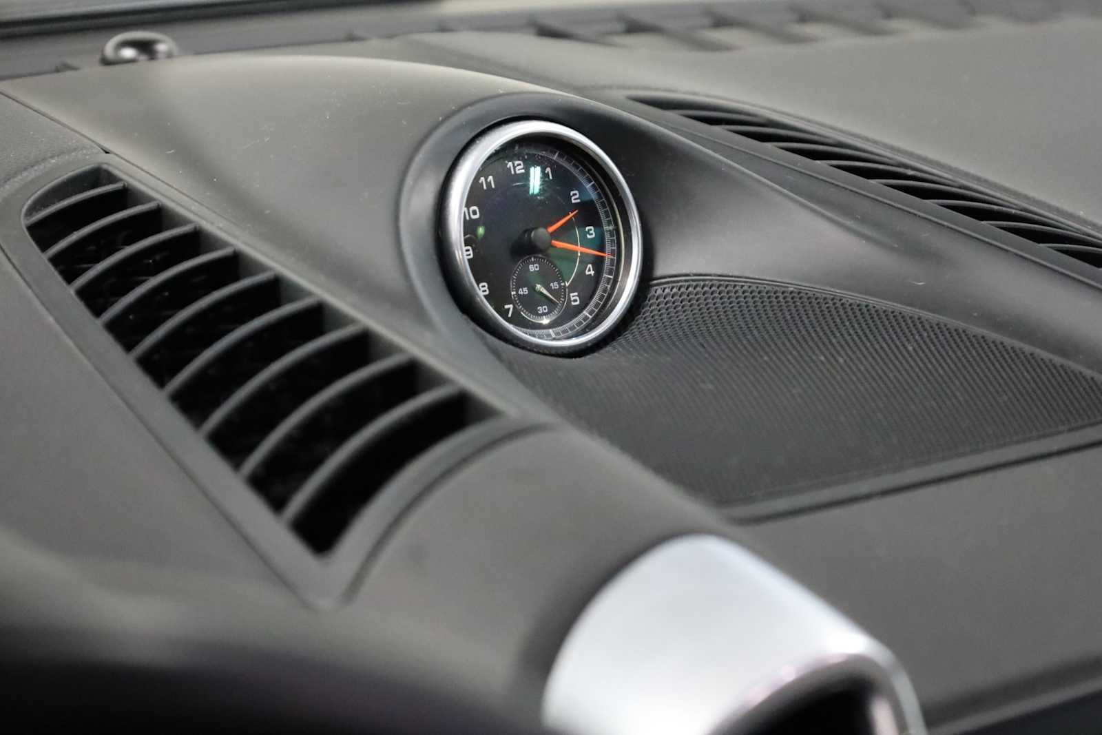 Thumbnail: 2014 Porsche Cayenne - 18