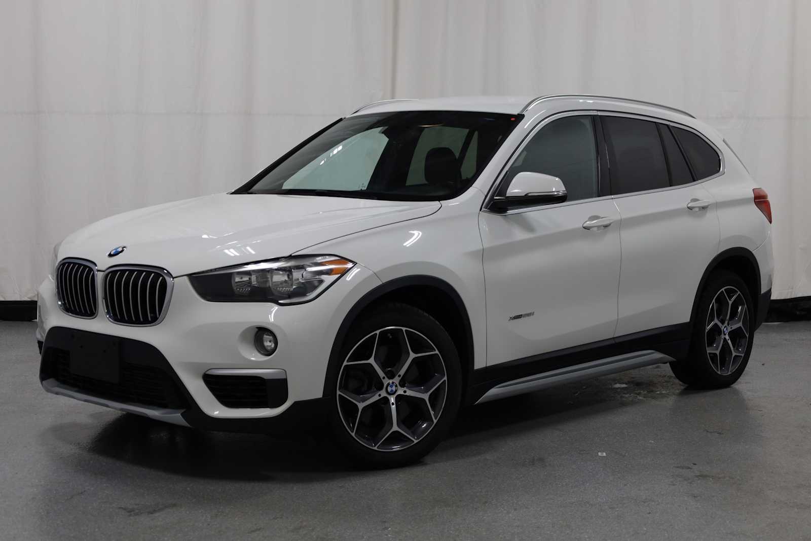 Thumbnail: 2016 BMW X1 - 1