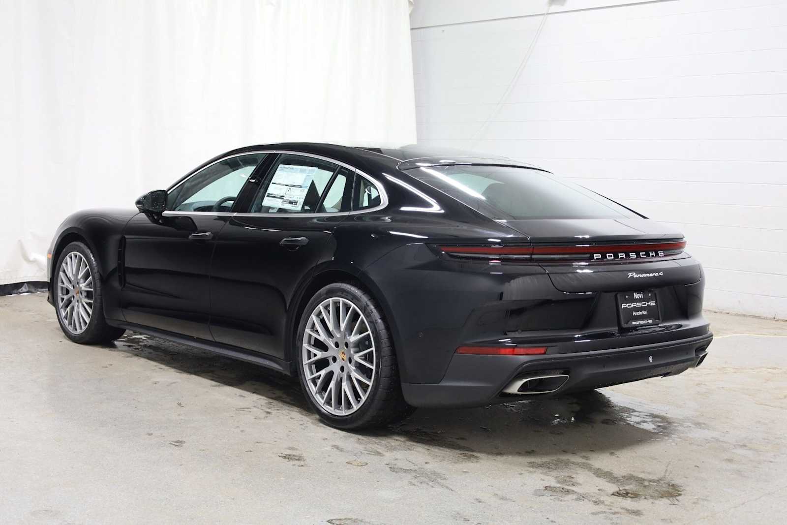 Thumbnail: 2026 Porsche Panamera - 3