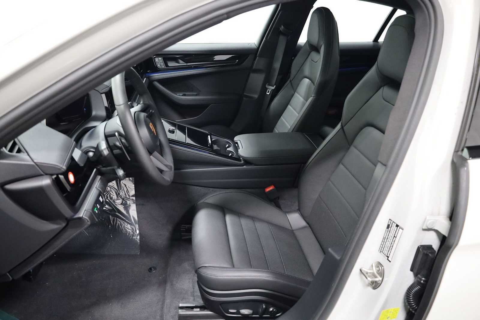 Thumbnail: 2026 Porsche Panamera - 6